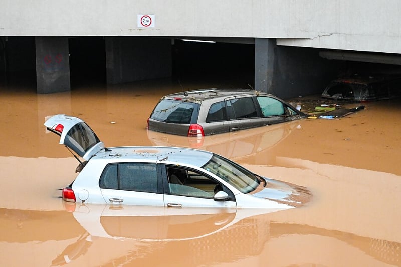 Kupujete polovnjak iz uvoza, kako uočiti automobil koji je bio poplavljen